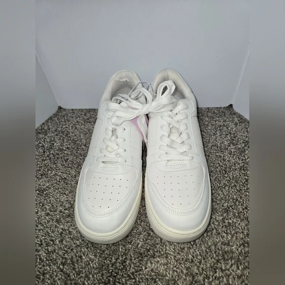 White Athletic Tennis Shoes, Memory Foam, Padded Ankle Collar, Size 11, New - Picture 2 of 12